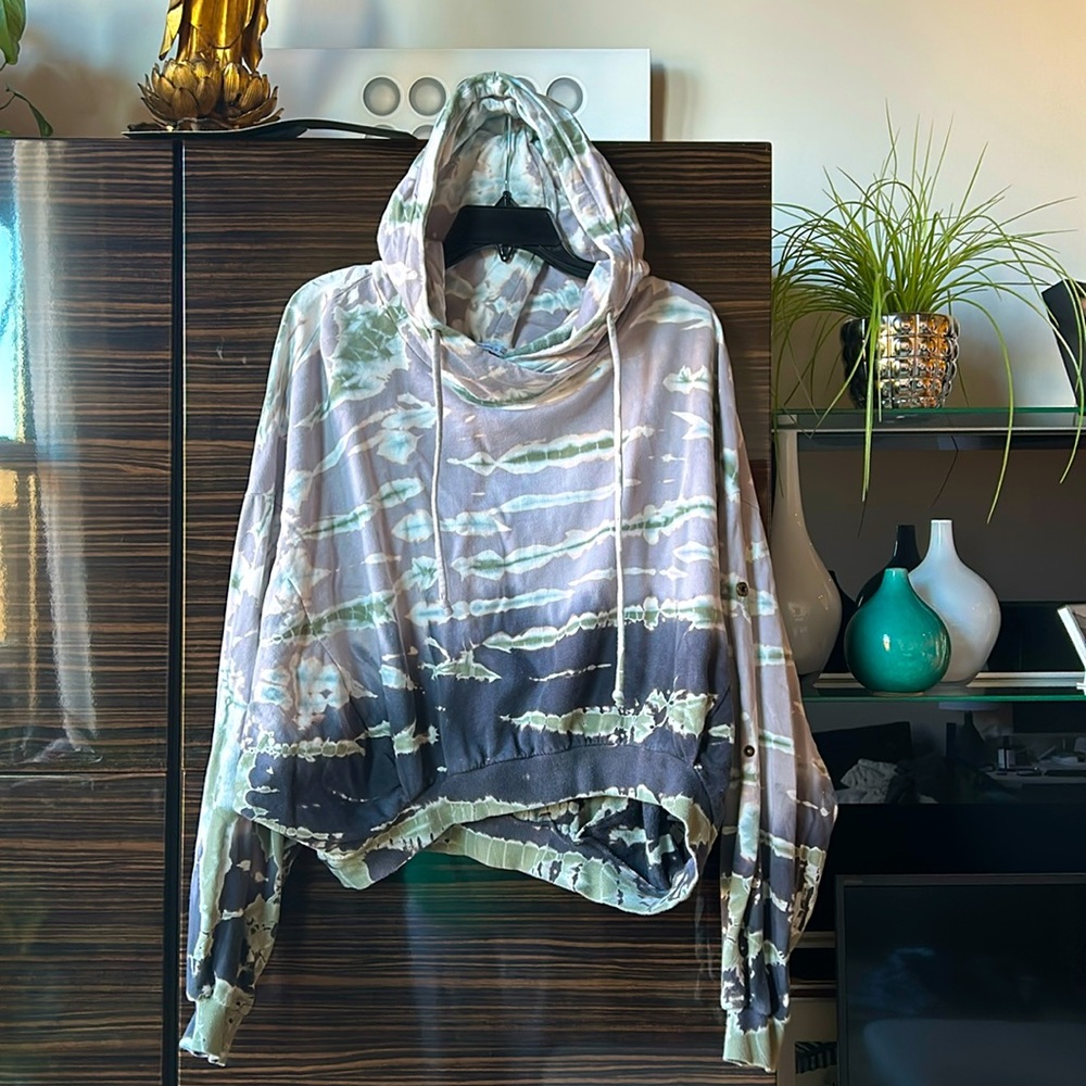 Young fabulous & broke Tie Dye Rassia Sweatshirt Hoodie M/L. New w/o tags